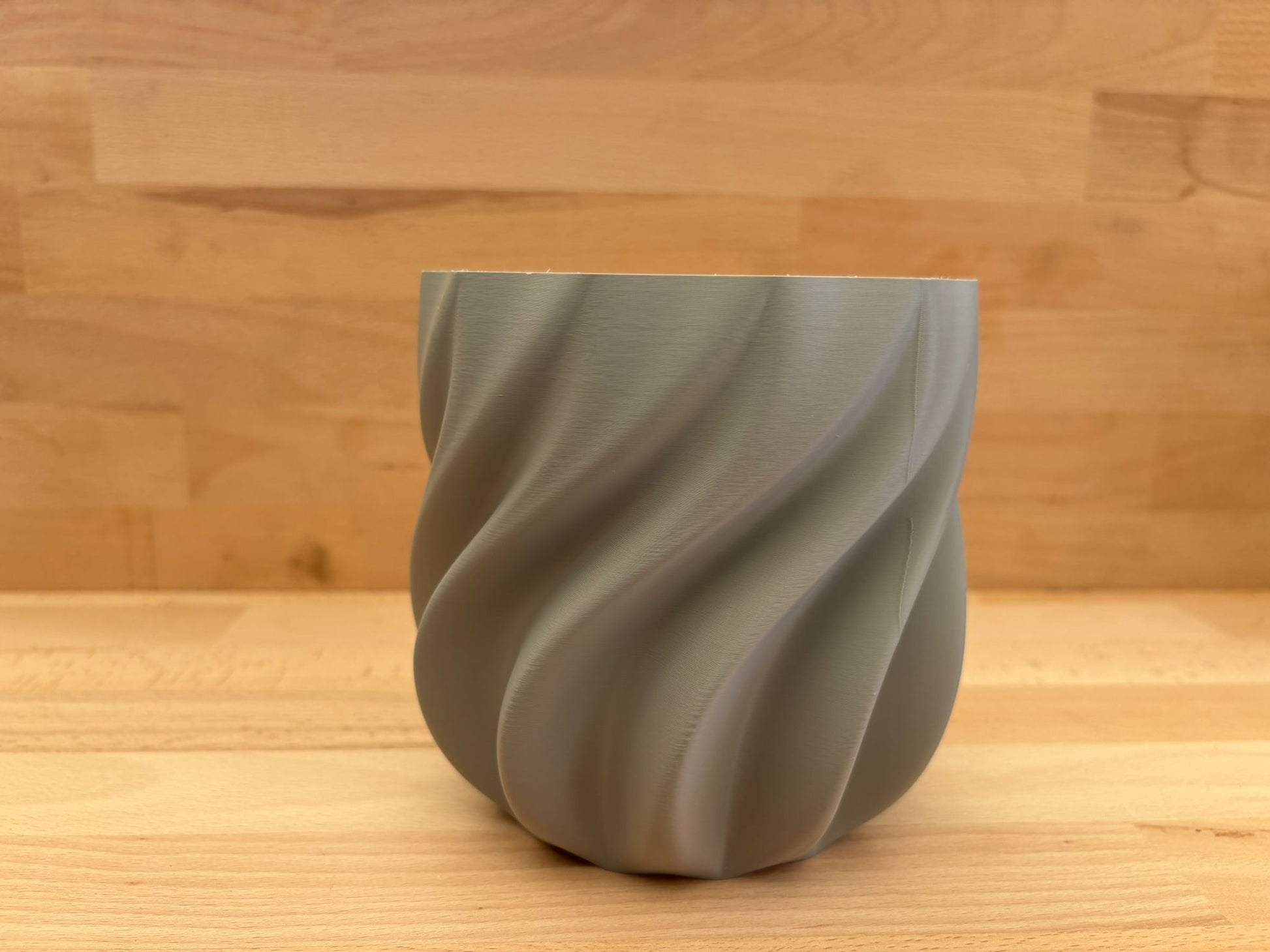 Vaso per piante, cilindrico con motivo a curve lisce
