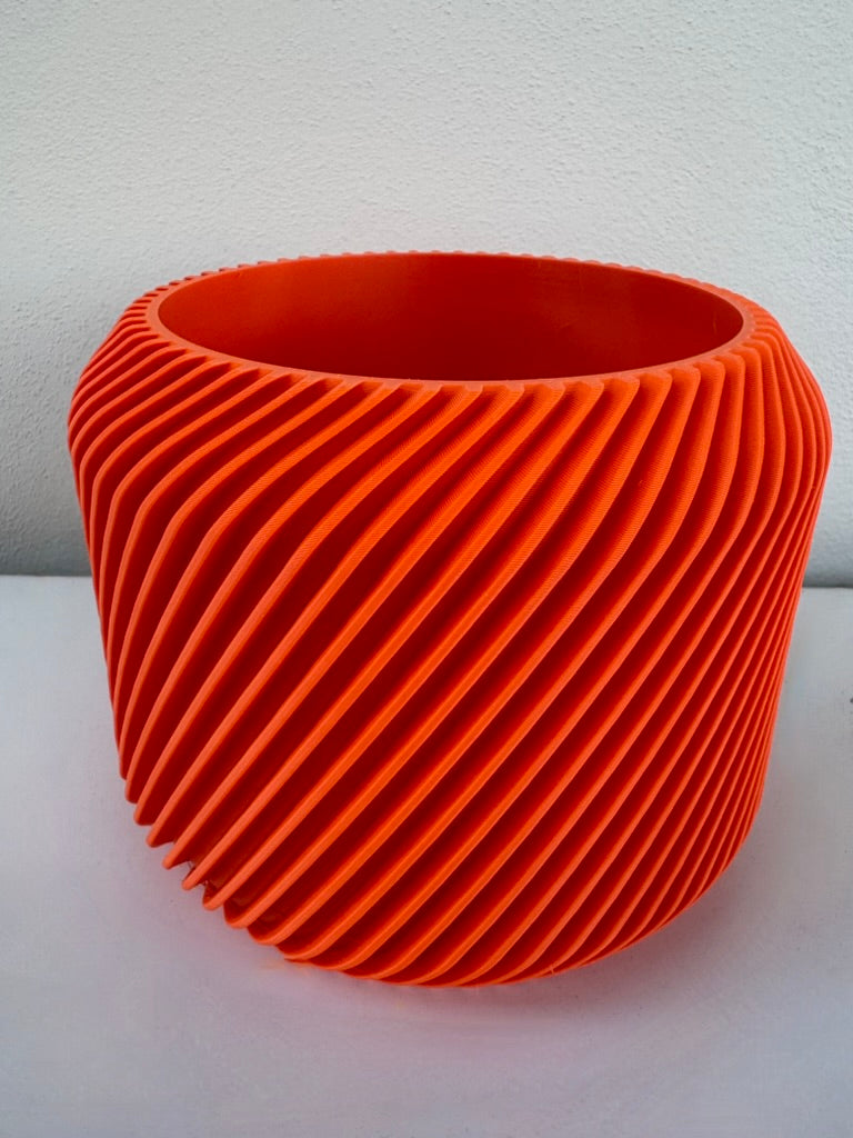 Vaso cilindrico con decorazione esterna a coste