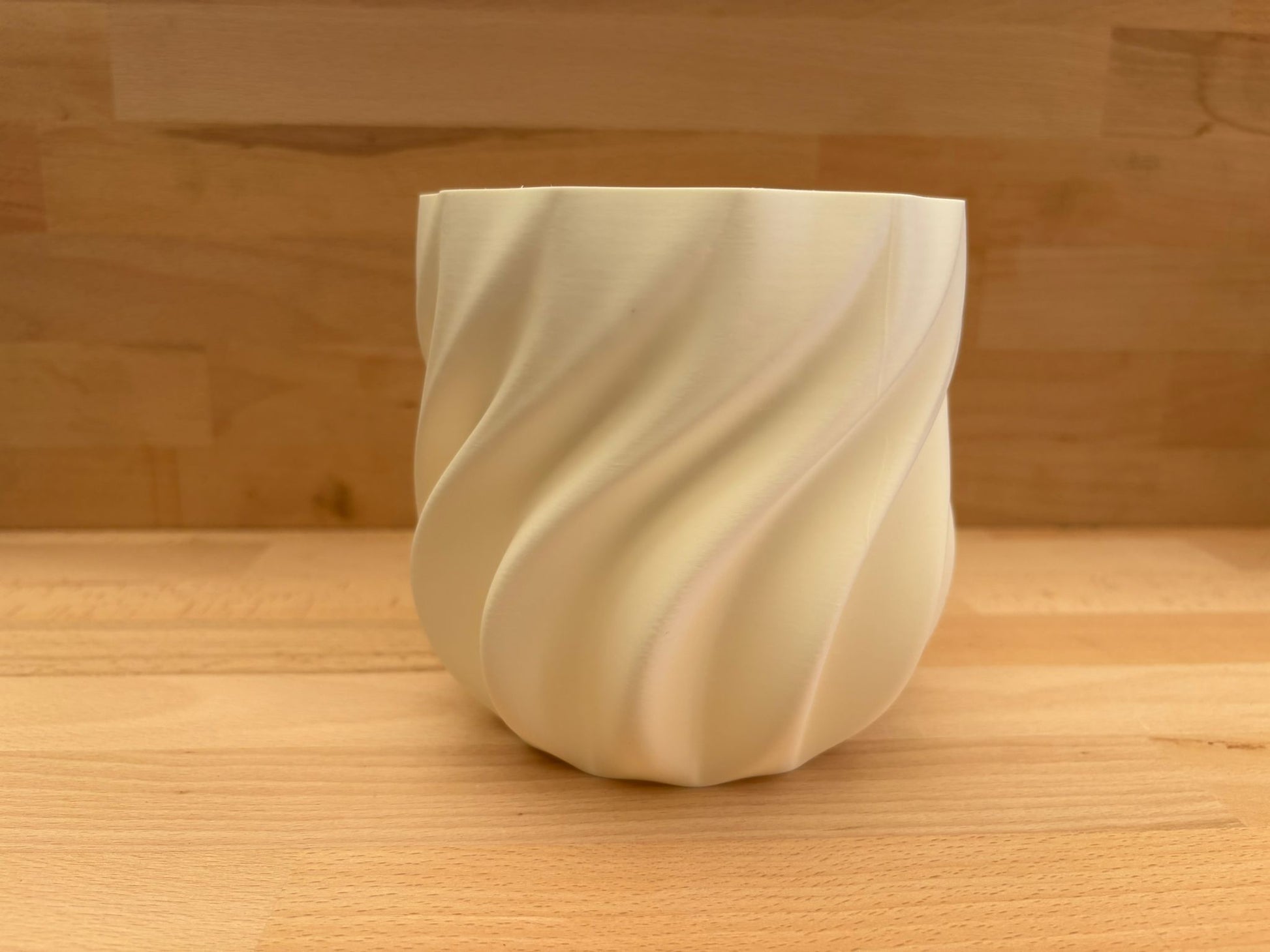 Vaso per piante, cilindrico con motivo a curve lisce